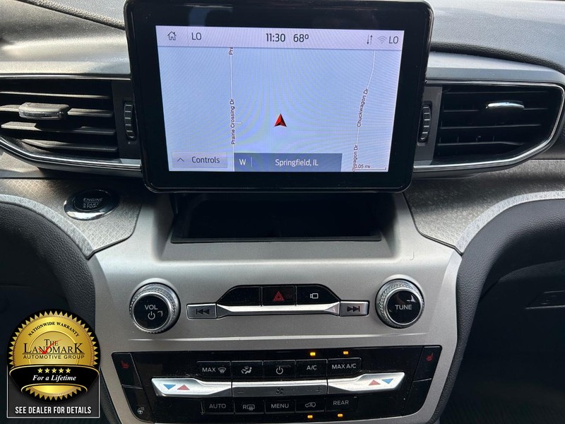 Ford Explorer Vehicle Full-screen Gallery Image 21