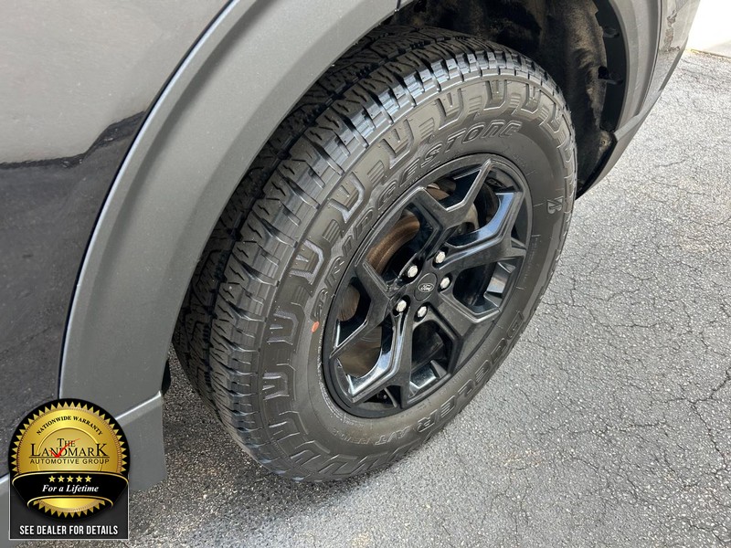 Ford Explorer Vehicle Full-screen Gallery Image 23