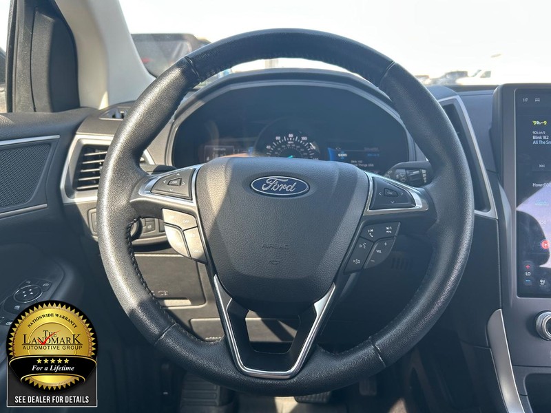 Ford Edge Vehicle Full-screen Gallery Image 17