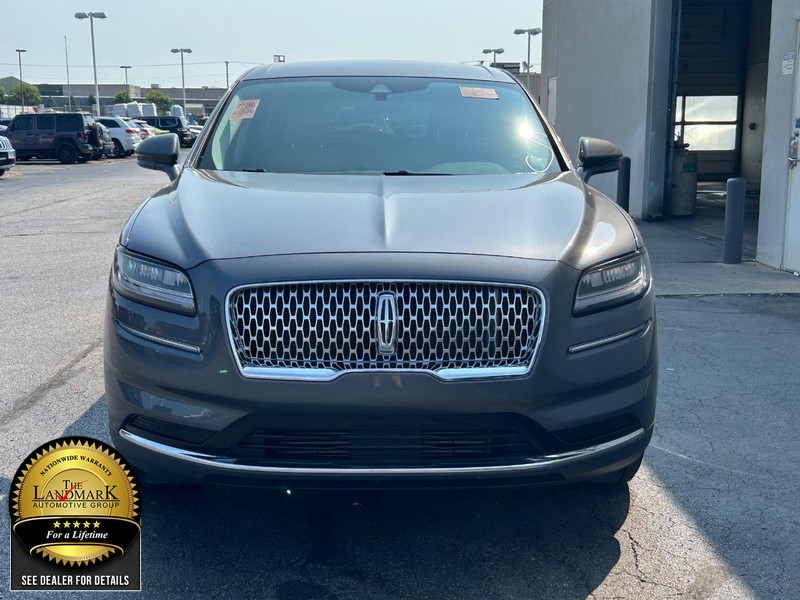 Lincoln Nautilus Vehicle Full-screen Gallery Image 4