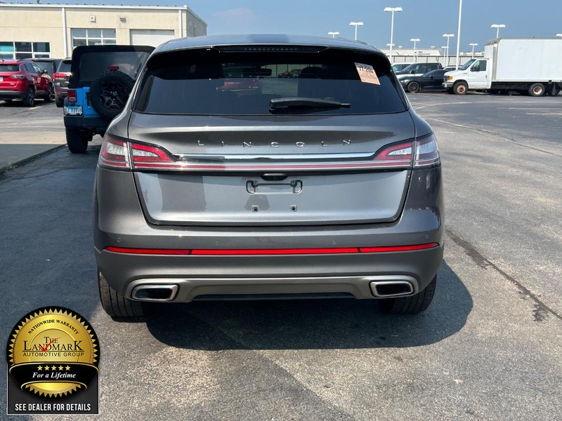 Lincoln Nautilus Vehicle Full-screen Gallery Image 7