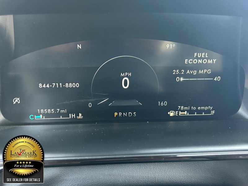 Lincoln Nautilus Vehicle Full-screen Gallery Image 12