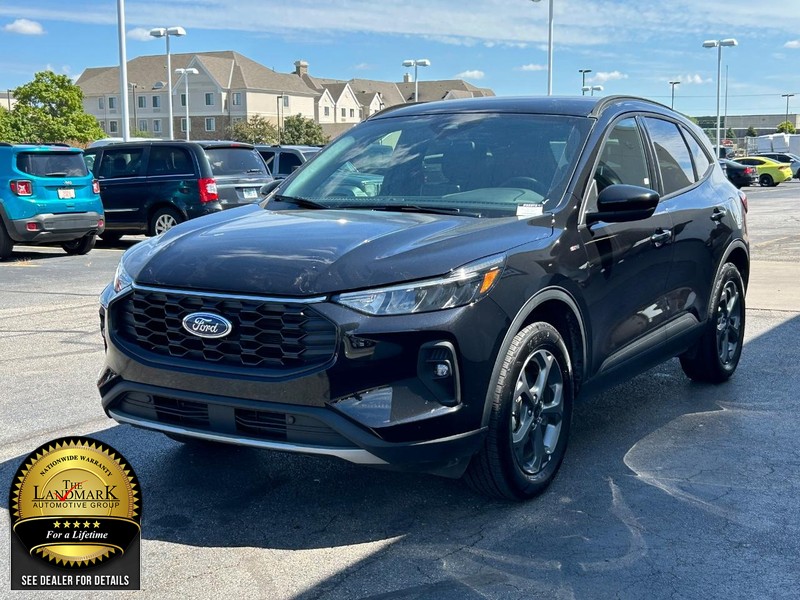 Ford Escape Vehicle Full-screen Gallery Image 5