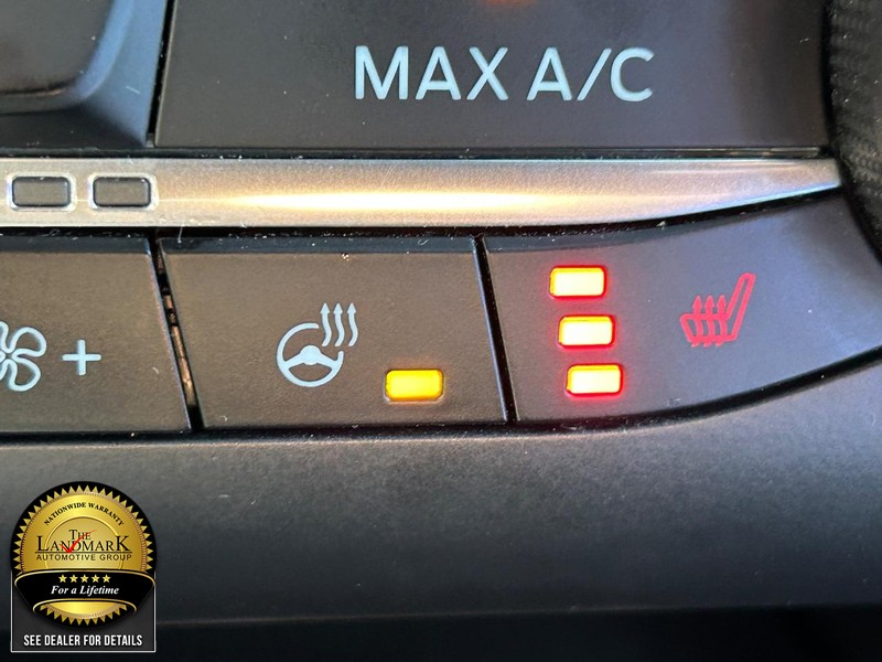 Ford Escape Vehicle Full-screen Gallery Image 14