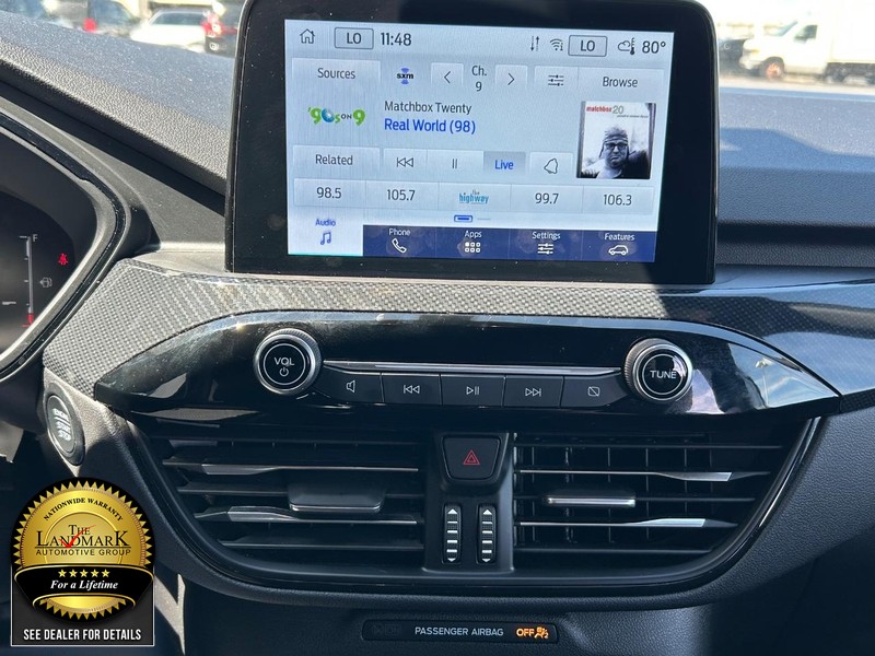 Ford Escape Vehicle Full-screen Gallery Image 18