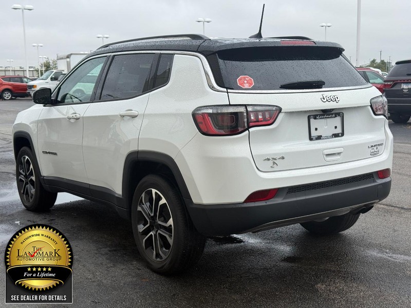 Jeep Compass Vehicle Full-screen Gallery Image 5