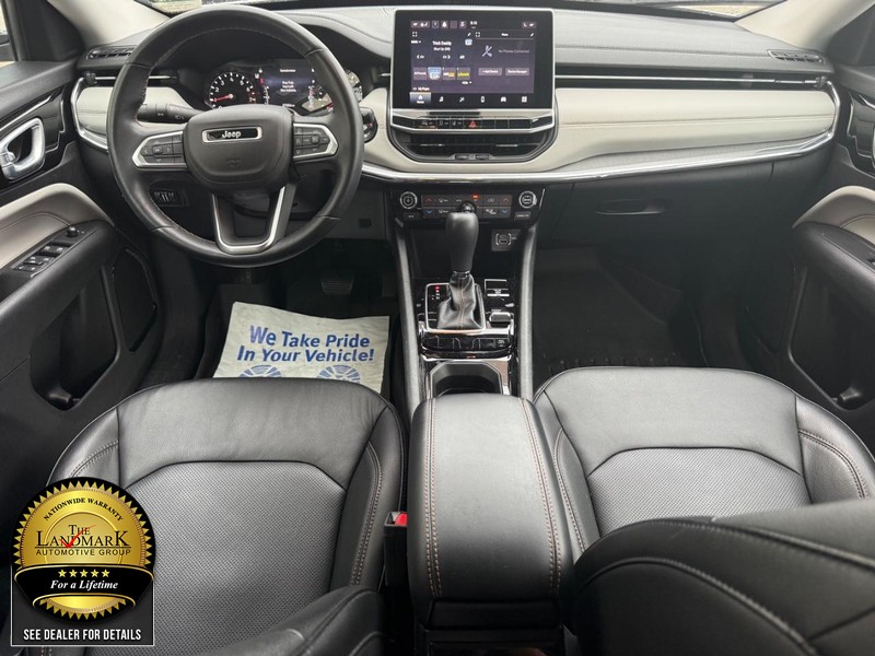 Jeep Compass Vehicle Full-screen Gallery Image 11