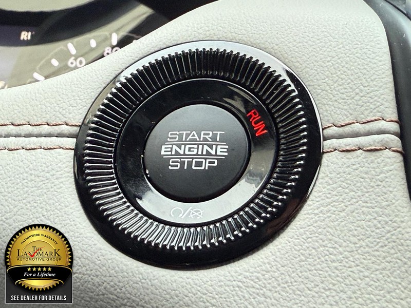 Jeep Compass Vehicle Full-screen Gallery Image 15