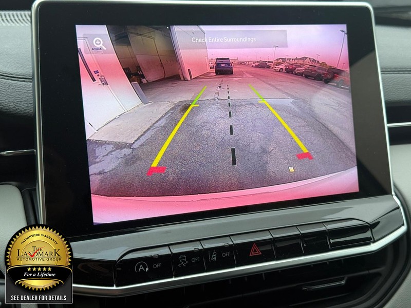 Jeep Compass Vehicle Full-screen Gallery Image 17