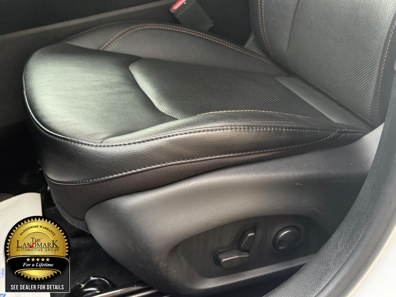 Jeep Compass Vehicle Full-screen Gallery Image 23