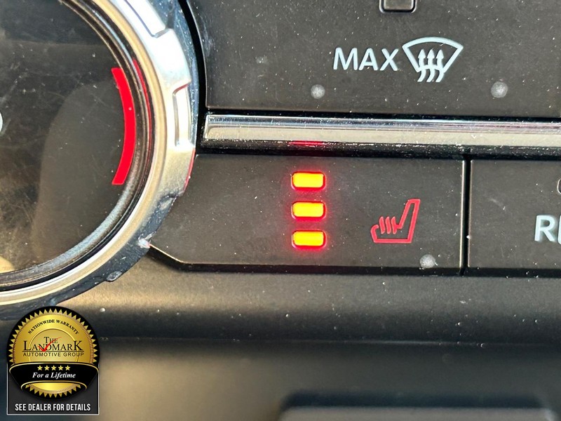 Ford F-150 Vehicle Full-screen Gallery Image 14