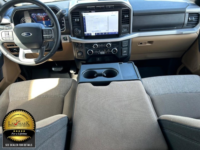 Ford F-150 Vehicle Full-screen Gallery Image 17