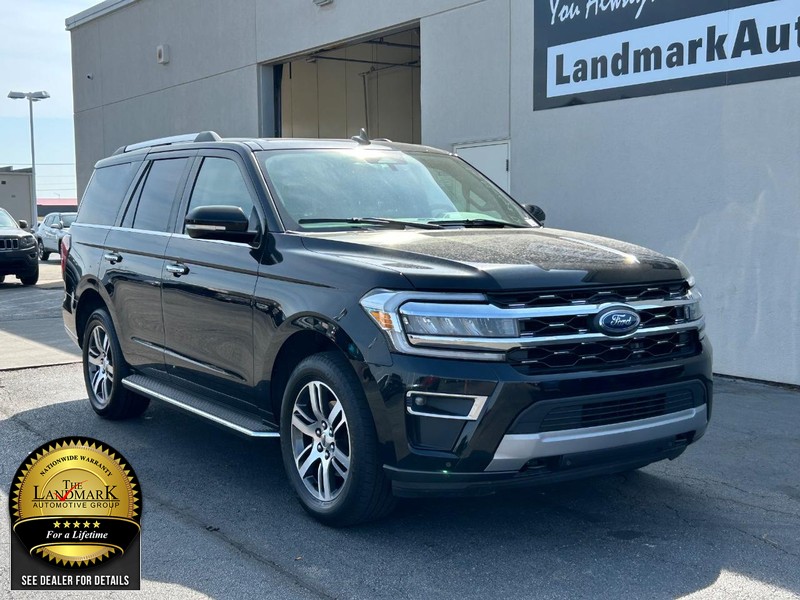 Ford Expedition Vehicle Full-screen Gallery Image 2