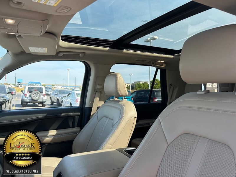 Ford Expedition Vehicle Full-screen Gallery Image 9