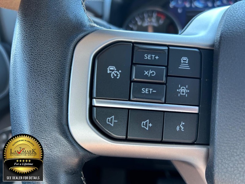 Ford Expedition Vehicle Full-screen Gallery Image 10