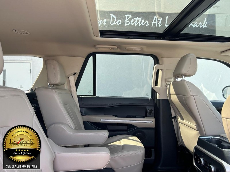 Ford Expedition Vehicle Full-screen Gallery Image 16