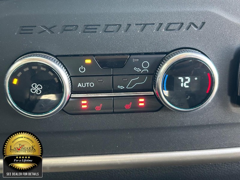 Ford Expedition Vehicle Full-screen Gallery Image 17