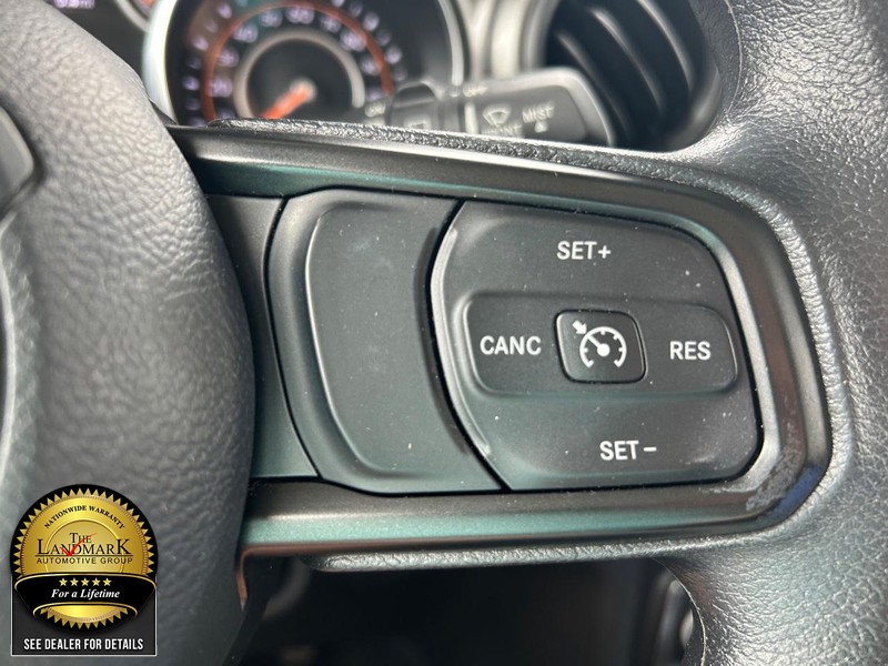 Jeep Wrangler Vehicle Full-screen Gallery Image 11
