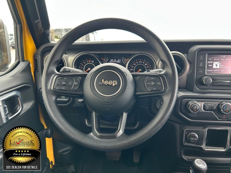 Jeep Wrangler Vehicle Full-screen Gallery Image 16