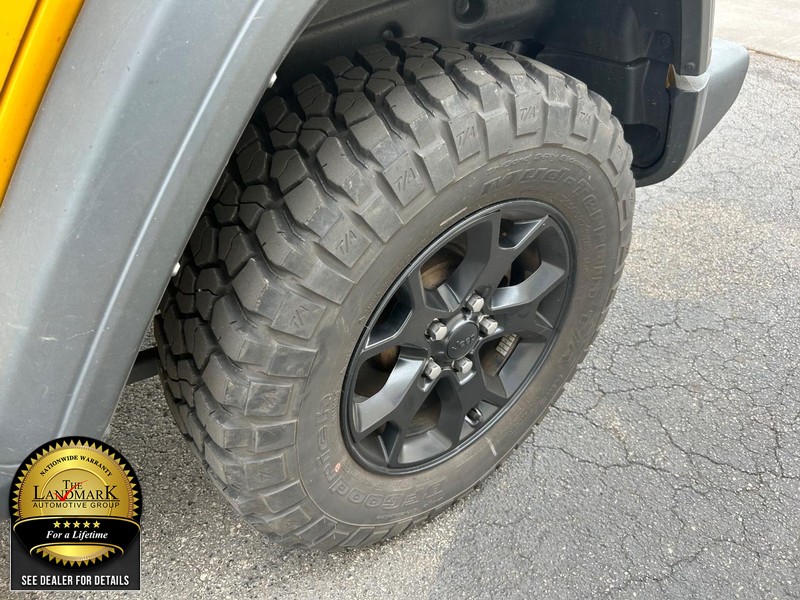 Jeep Wrangler Vehicle Full-screen Gallery Image 19