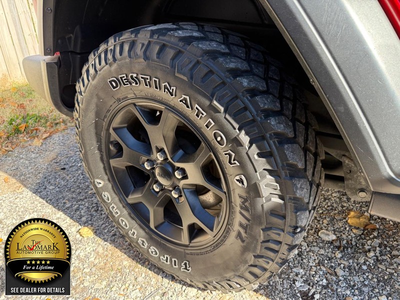 Jeep Wrangler Vehicle Full-screen Gallery Image 4