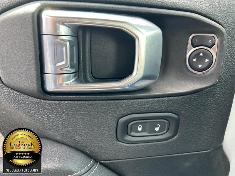 Jeep Wrangler 4xe Vehicle Full-screen Gallery Image 8