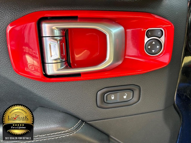 Jeep Wrangler Unlimited Vehicle Full-screen Gallery Image 8