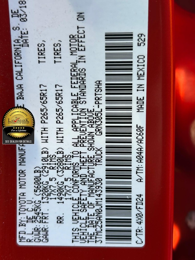 Toyota Tacoma Vehicle Full-screen Gallery Image 21