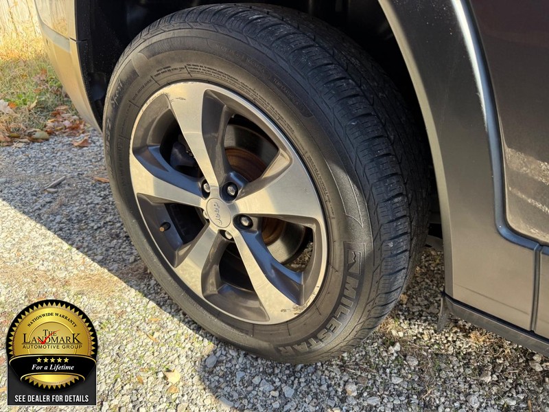 Jeep Cherokee Vehicle Full-screen Gallery Image 4