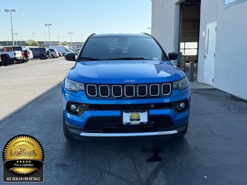 Jeep Compass Vehicle Full-screen Gallery Image 4