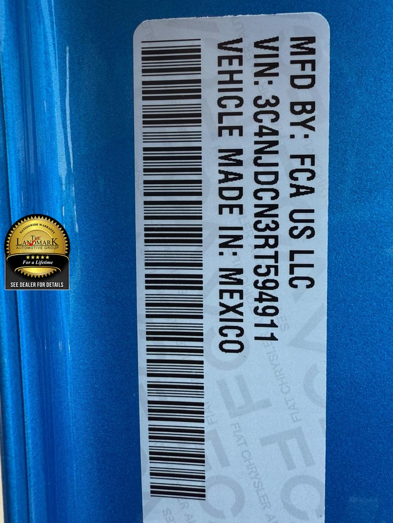 Jeep Compass Vehicle Full-screen Gallery Image 21