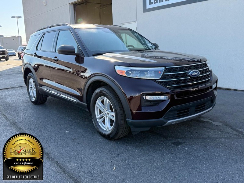 Ford Explorer Vehicle Full-screen Gallery Image 2