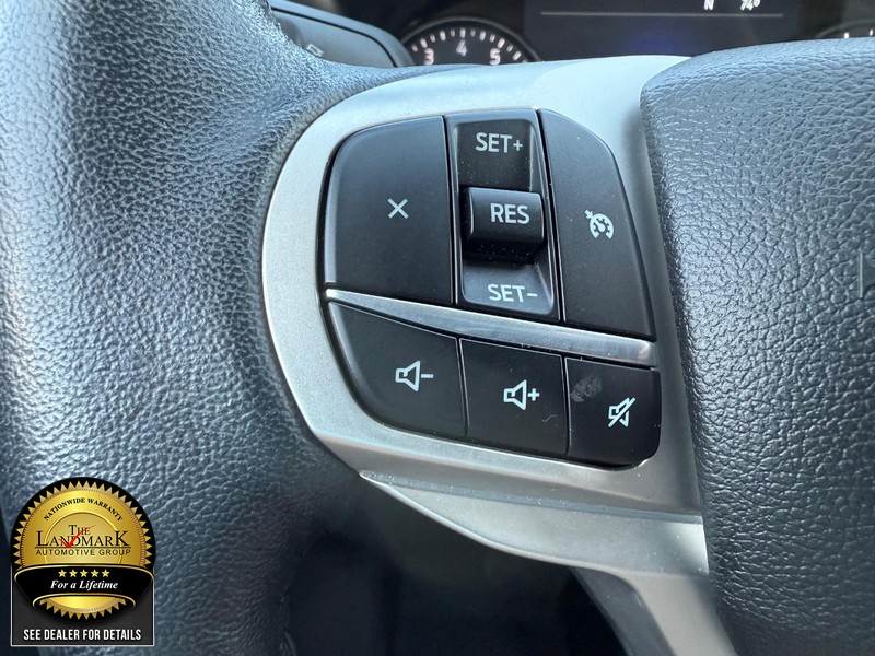 Ford Explorer Vehicle Full-screen Gallery Image 10