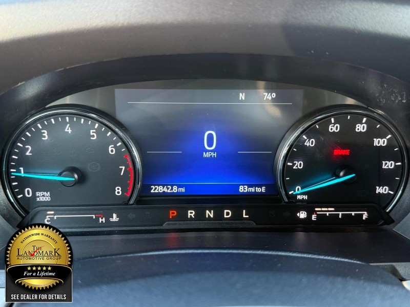 Ford Explorer Vehicle Full-screen Gallery Image 12