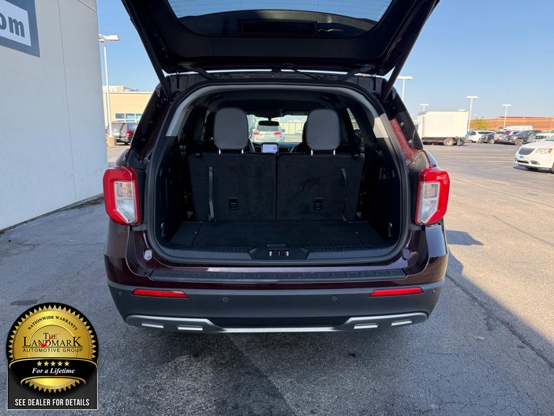 Ford Explorer Vehicle Full-screen Gallery Image 20