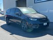 2026 Chrysler Pacifica Limited thumbnail image 02