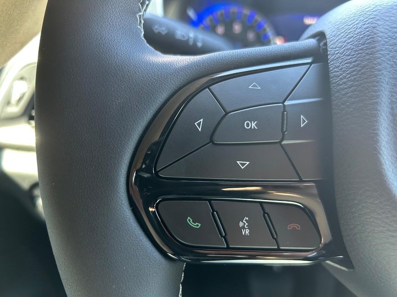 Chrysler Pacifica Vehicle Full-screen Gallery Image 6