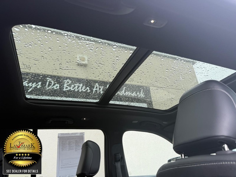 Jeep Grand Cherokee Vehicle Full-screen Gallery Image 11