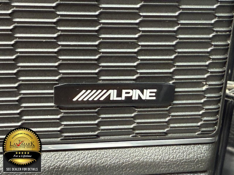 Jeep Grand Cherokee Vehicle Full-screen Gallery Image 26