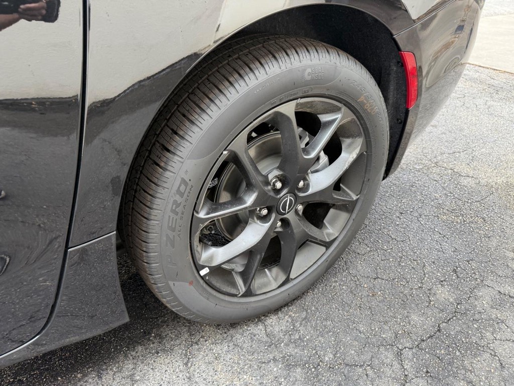 Chrysler Pacifica Vehicle Full-screen Gallery Image 20