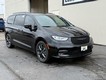 2026 Chrysler Pacifica Limited thumbnail image 02