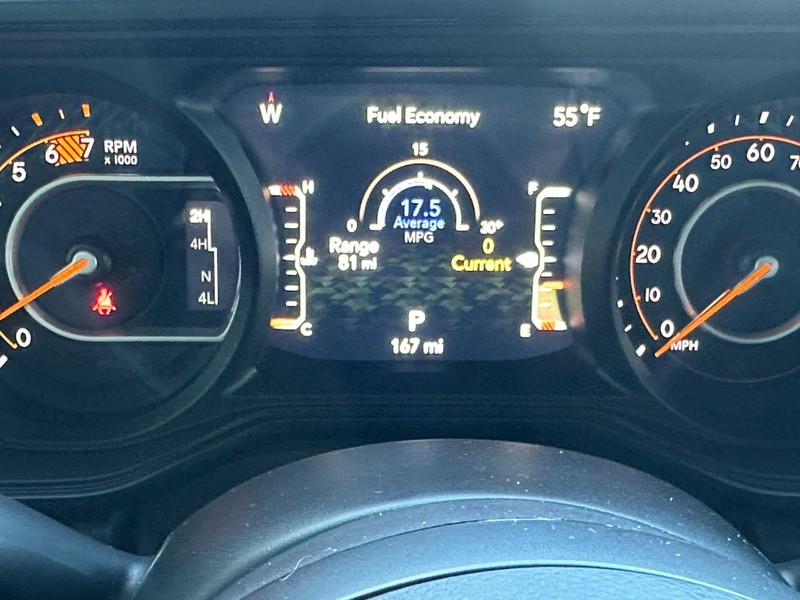 Jeep Wrangler Vehicle Full-screen Gallery Image 14