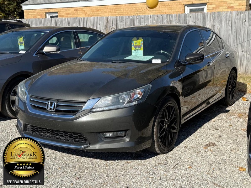Honda Accord Sedan Vehicle Full-screen Gallery Image 2