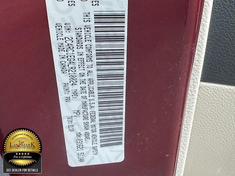 Chrysler Pacifica Vehicle Full-screen Gallery Image 28