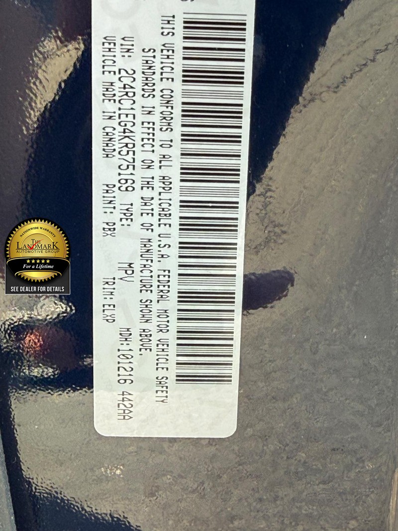 Chrysler Pacifica Vehicle Full-screen Gallery Image 27