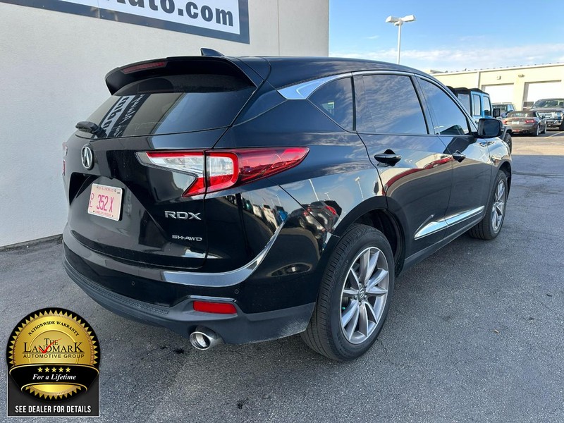 Acura RDX Vehicle Full-screen Gallery Image 3