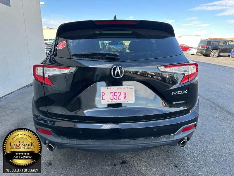 Acura RDX Vehicle Full-screen Gallery Image 4