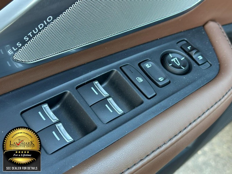 Acura RDX Vehicle Full-screen Gallery Image 18