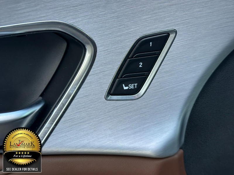 Acura RDX Vehicle Full-screen Gallery Image 19