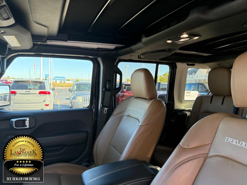 Jeep Wrangler 4xe Vehicle Full-screen Gallery Image 9